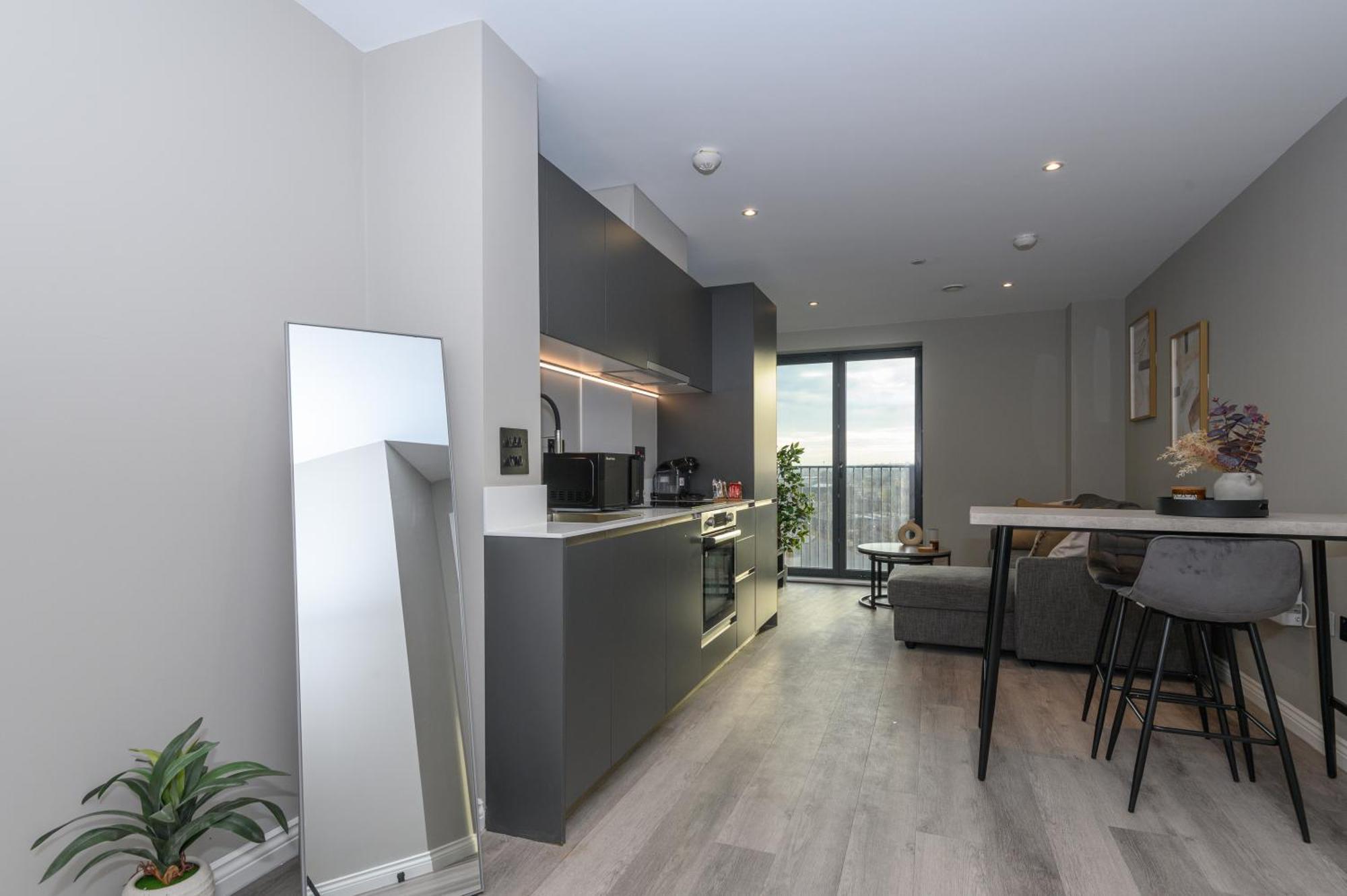 Superior 1 Bed Apartment By Leeds Train Staiton Екстериор снимка