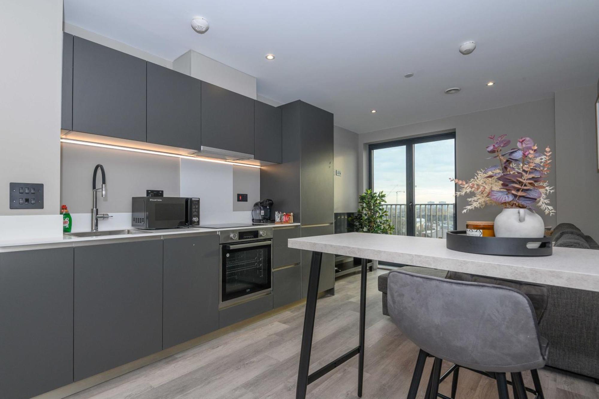 Superior 1 Bed Apartment By Leeds Train Staiton Екстериор снимка